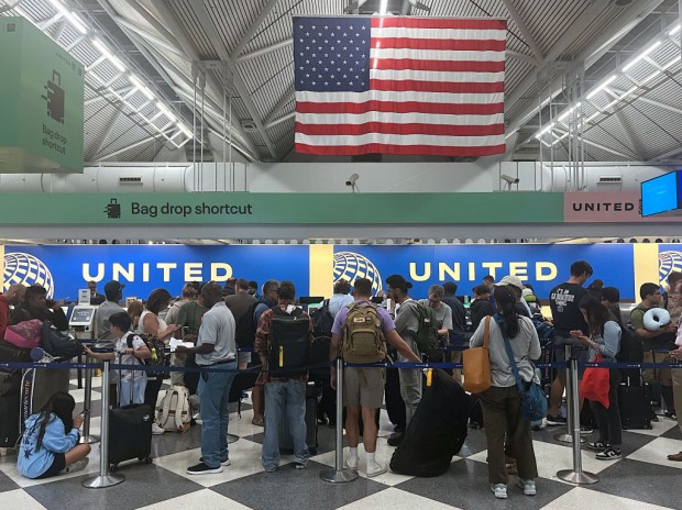 Airlines' Frequent Flyer Programs Face DOT Probe Over Potential Deceptive Practices