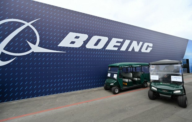 Boeing Strikes Tentative Deal with Unions, Offers 25% Raise Over Four Years