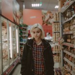 A woman in the grocery