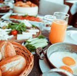 breakfast dishes