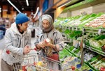 Couple shopping at a grocery