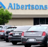 Albertsons Execs Accused of Text Message Destruction as FTC Challenges $24.6 Billion Kroger Purchase S