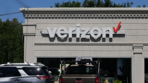 Verizon Enters $20 Billion Agreement to Buy Frontier Communications, Enhancing Fiber Network