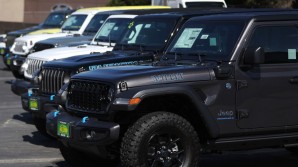 780,000 Jeep Gladiators, Wranglers Investigated for Engine Fires Occurring with Ignition Off