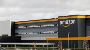 Amazon to Enforce Five-Day Office Work Mandate, Ending Hybrid Model Next Year